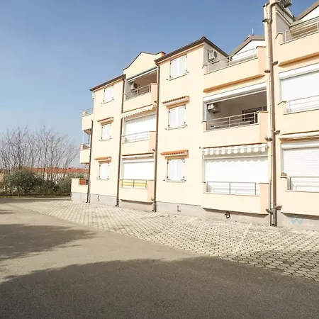 With Parking Space Zambratija, Umag - 27194 Apartman Zambratija