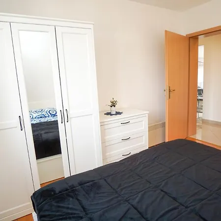 With Parking Space Zambratija, Umag - 27194 Apartman *